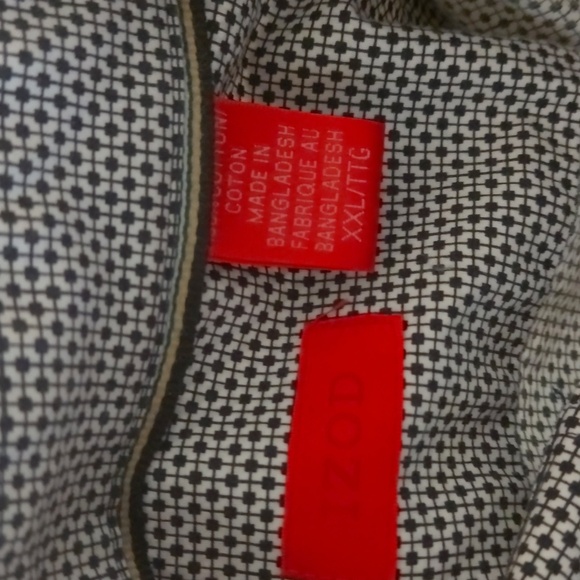 Izod black & White dress shirt - Picture 2 of 3